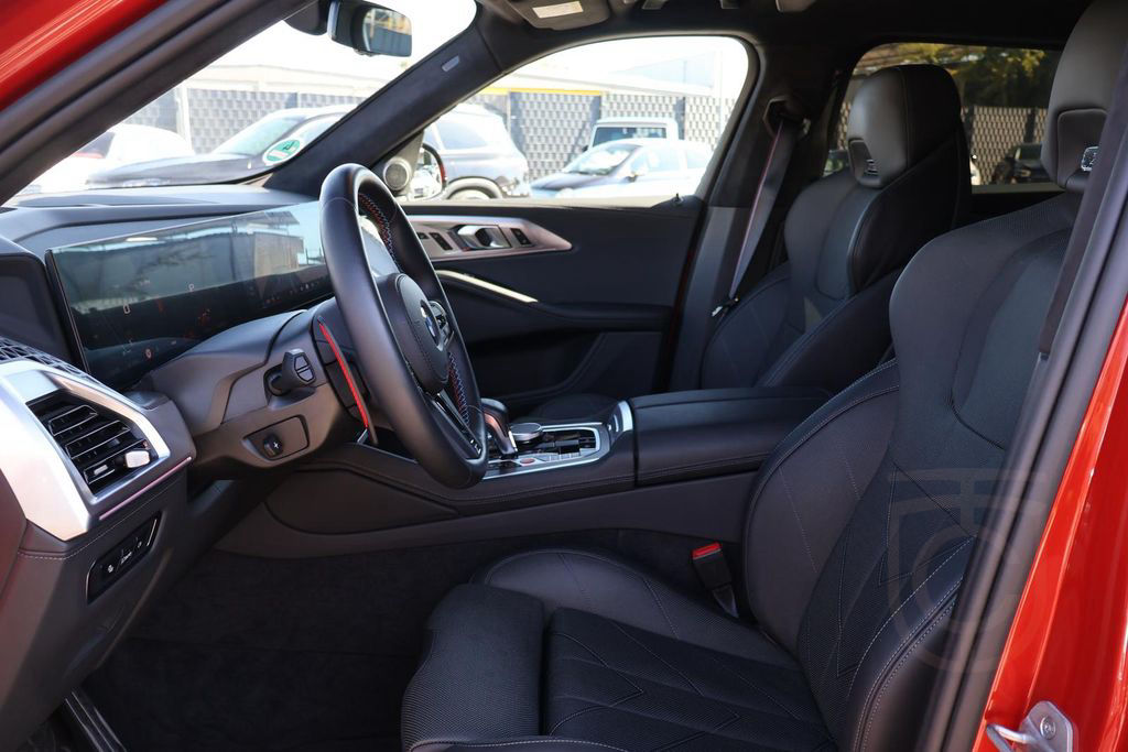 BMW XM "INDIVIDUAL" B&W-AHK-Massage-DriversP.-Iconic