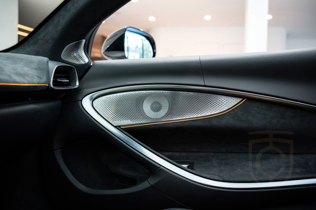 McLaren Artura Spider