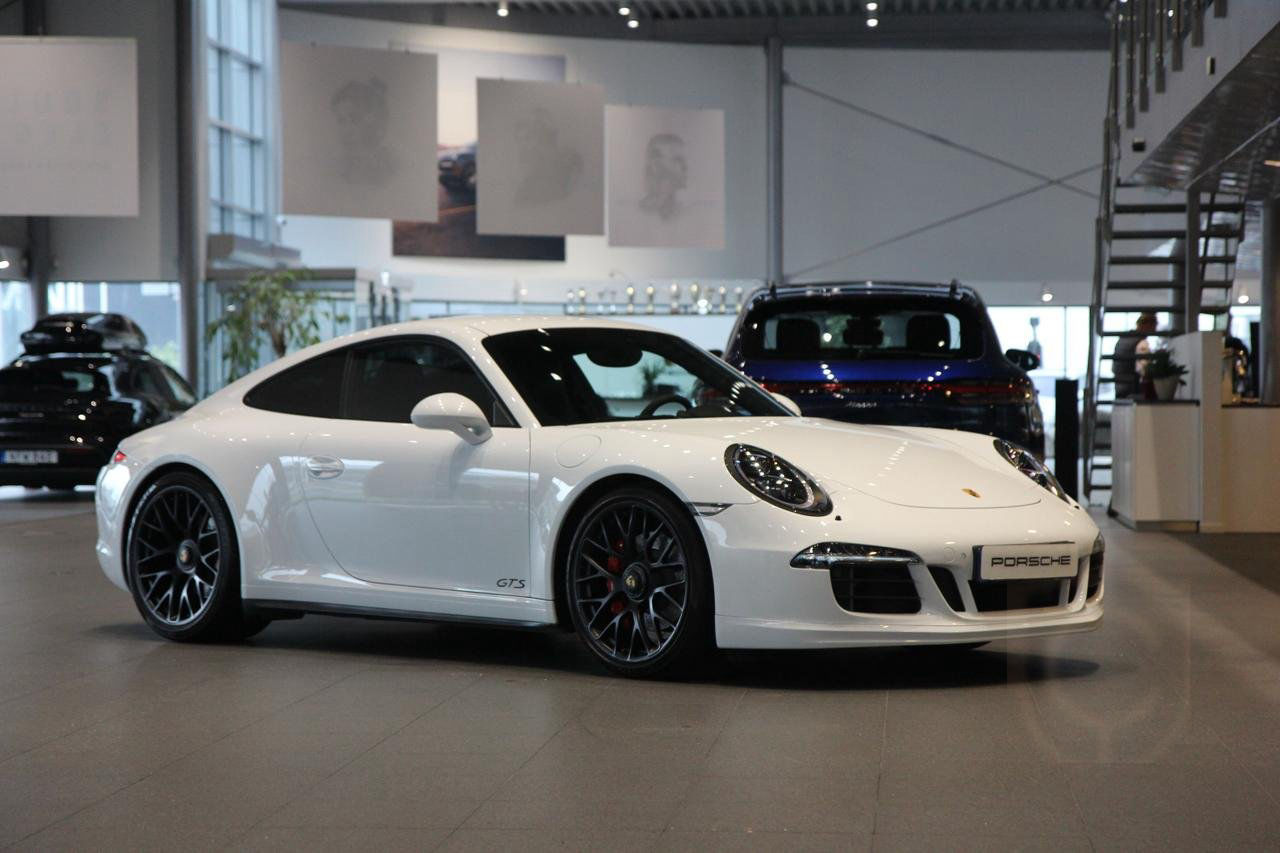Porsche 911 GTS 991
