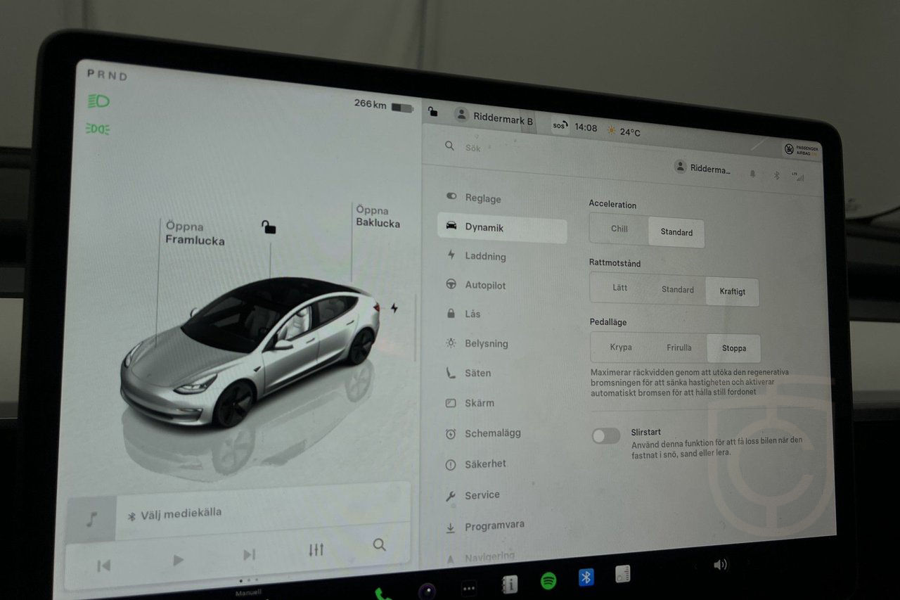 Tesla Model 3 Long Range AWD Autopilot Ljus