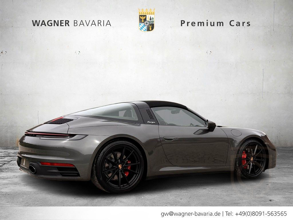 Porsche 992 911 Targa 4 S Tageszul achatgrau Top Komb