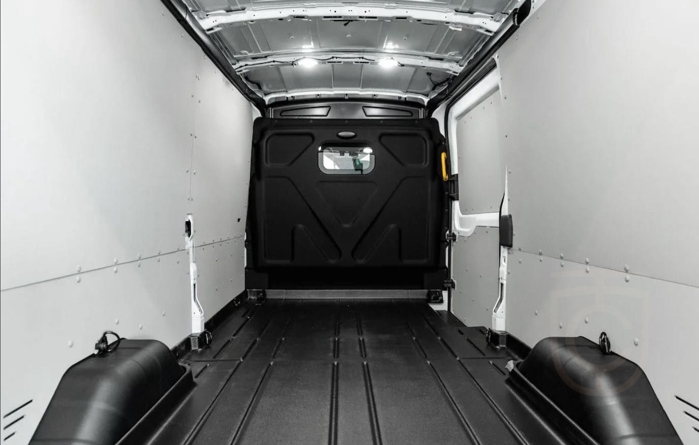 Ford E-Transit 350