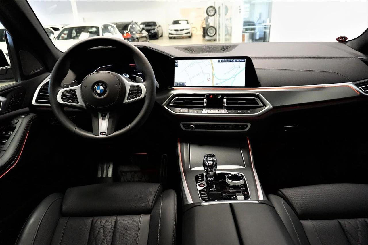 BMW X5 xDrive40i M-Sport Drag Navi Innovation Värmare Panora