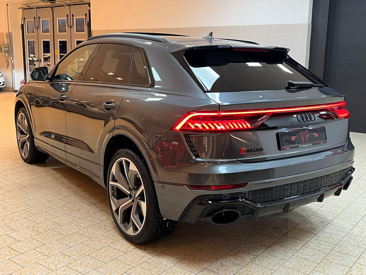 Audi RSQ8