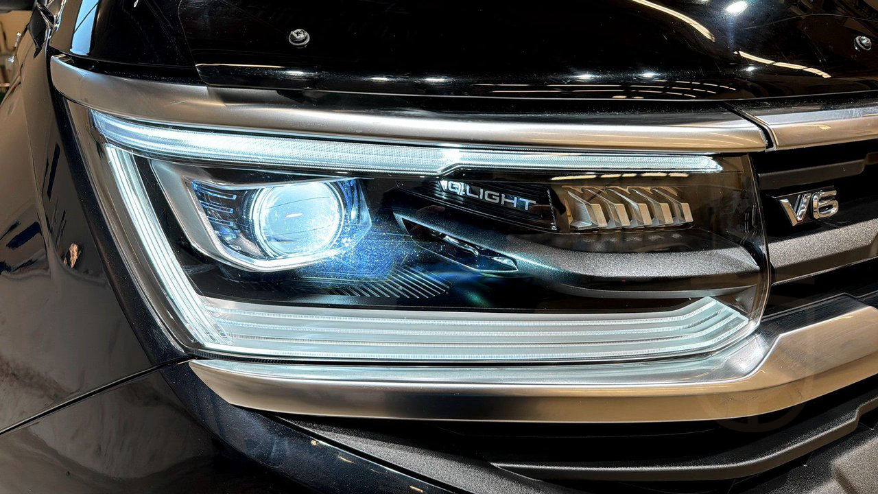 Volkswagen Amarok TDI241 V6 4M Style
