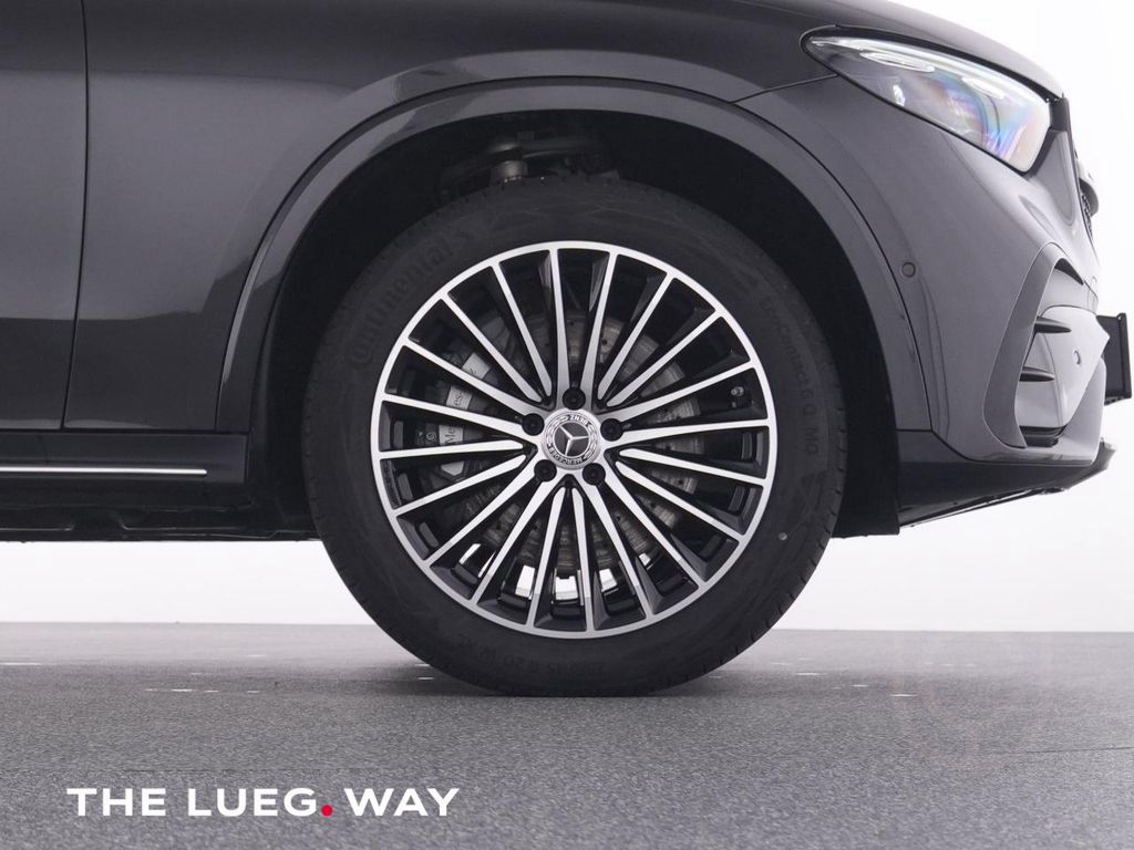 Mercedes-Benz GLC 300 e 4M AMG+MBUX+DLight+AHK+Mem+Keyl+20+360