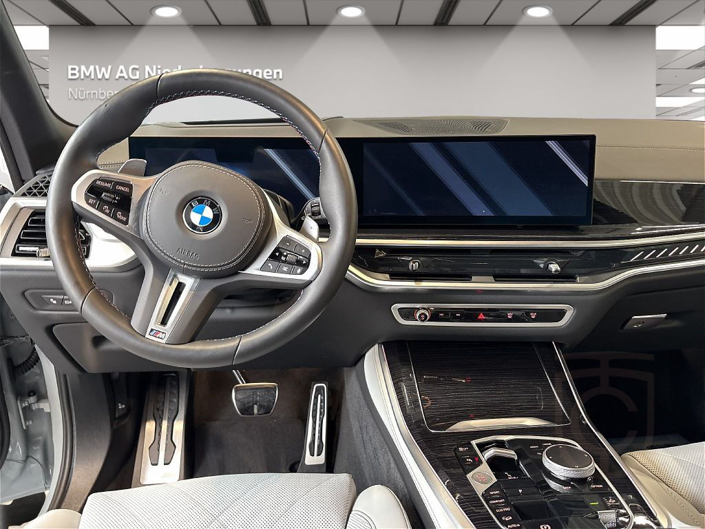 BMW X5 M60i xDrive