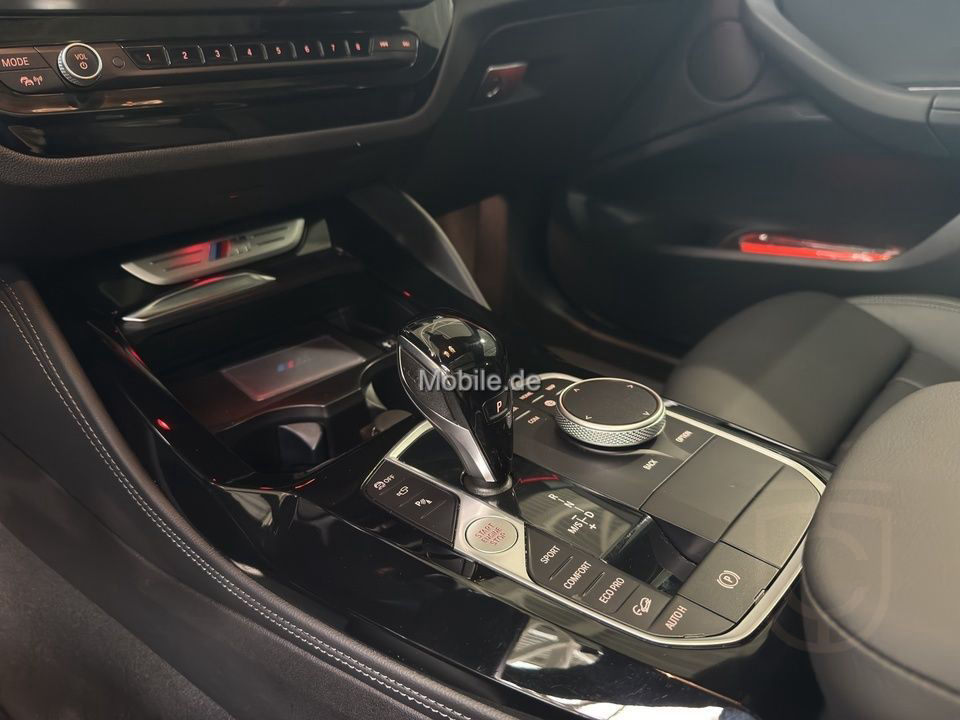 BMW X4 M40i Pano HUD AHK DrAssProf ParkAss+ Komfortz