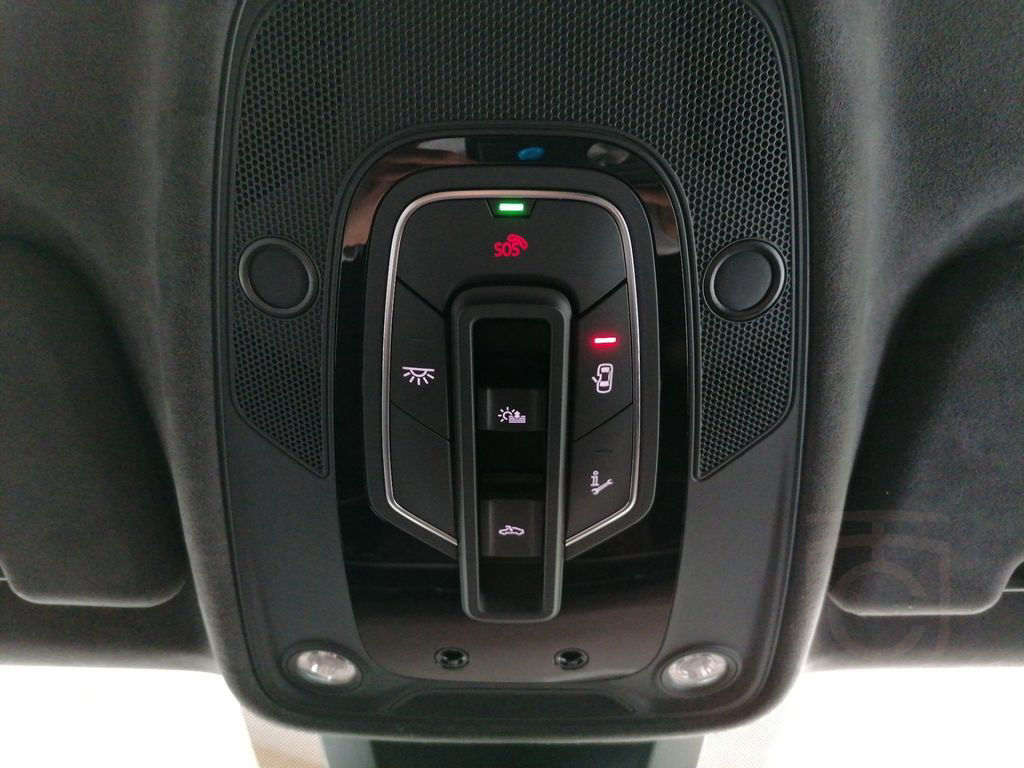 Audi RS Q8 600PS QUATTRO AHK.PANO.STANDHZG.B&O.360°KA