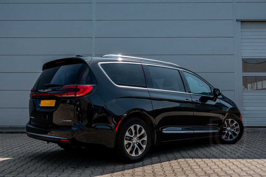 Chrysler Pacifica Pinnacle Panoramadach Multimedia EU