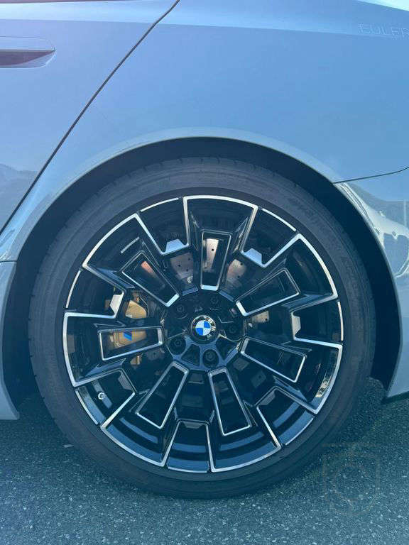BMW M5 LIMO KEMARIK°GREY/RED°CARBON EXTERIEUR°SITZLF