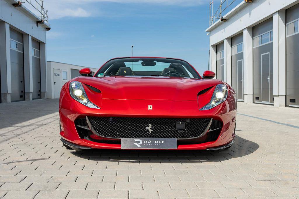 Ferrari 812 GTS | Atelier | Full Carbon | Rosso Fuoco