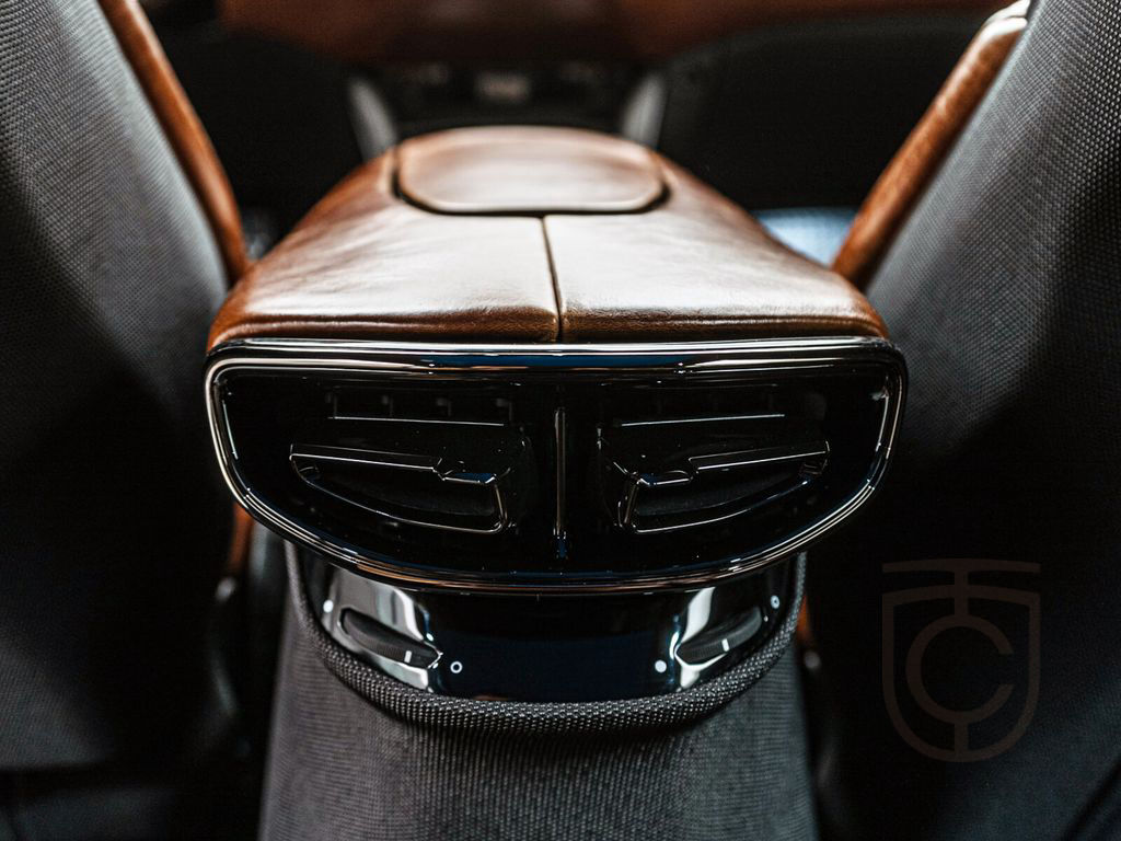 Ferrari Purosangue Tailor Made*Carbon*Massage Seats