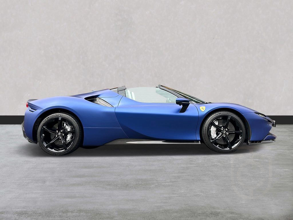 Ferrari SF90 Spider 130.000€ an optionals