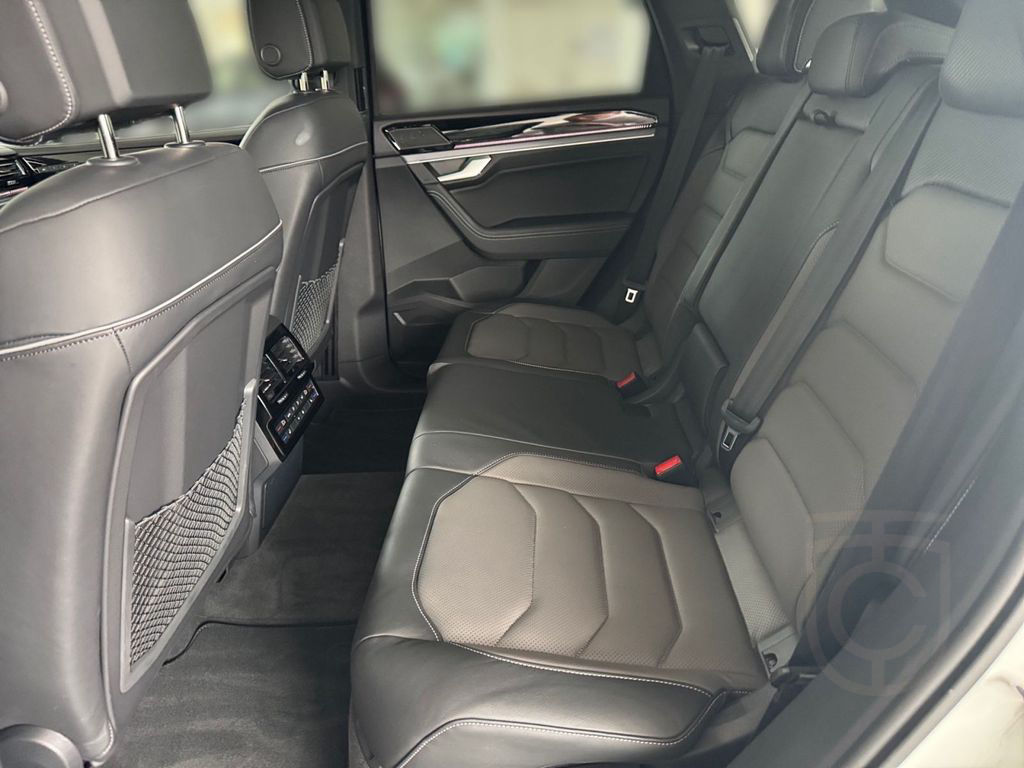 Volkswagen Touareg R-Line 3.0 TDI AHK Black 360 Nacht Luft