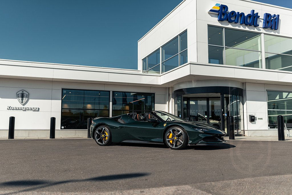 Ferrari SF90 Spider 4.0 V8 DCT 735kW 2024