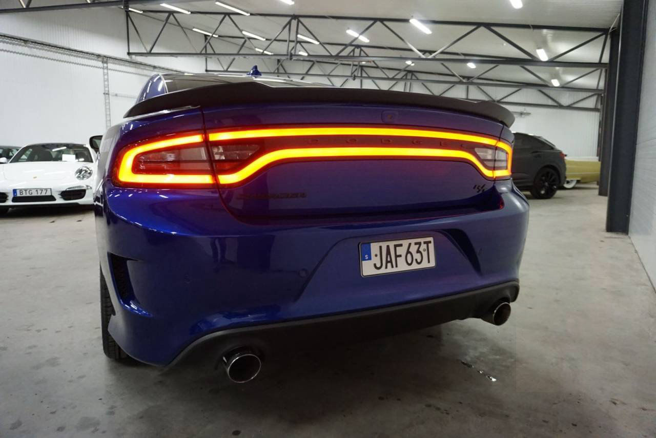 Dodge Charger R