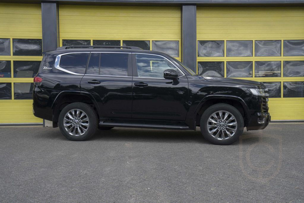 Toyota Land Cruiser Land cruiser 300 70 th anniversary