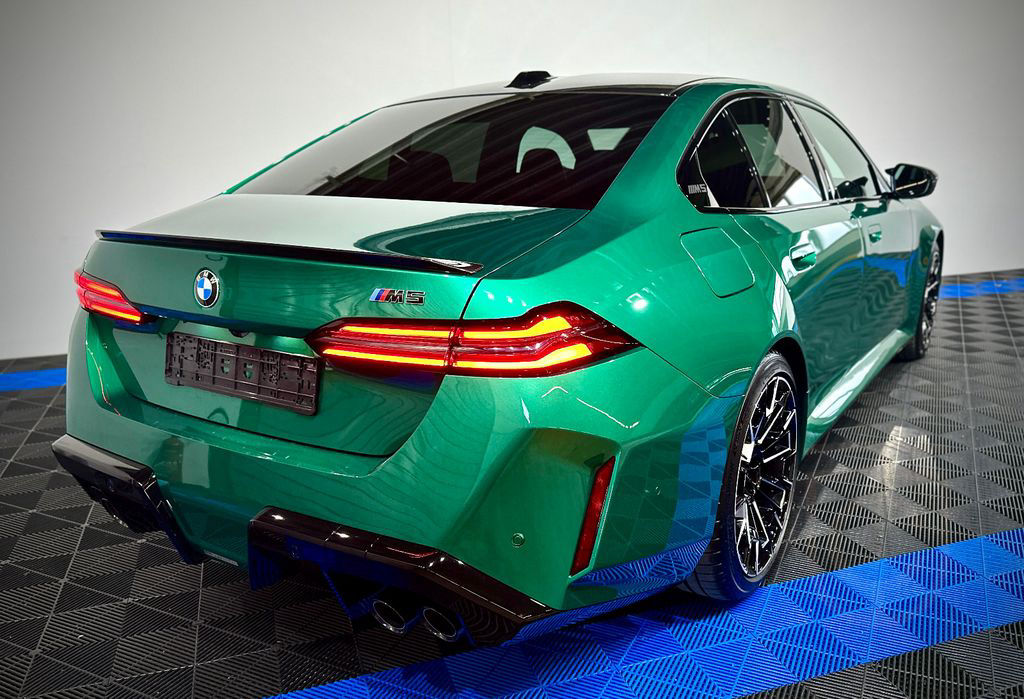 BMW M5 / Ultimate Paket/Prod. 2025/Keramik/Carbon