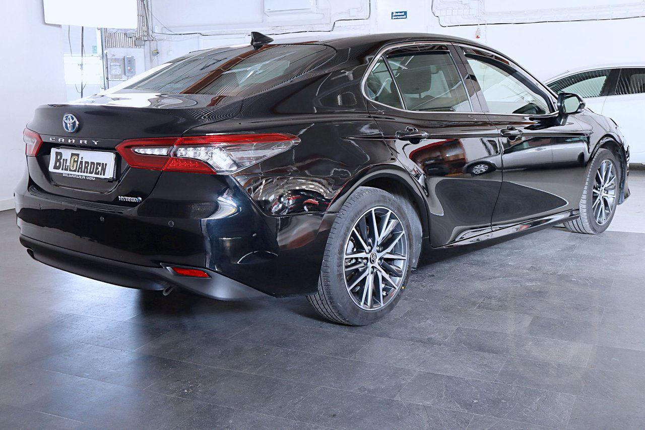 Toyota Camry Hybrid CVT Executive