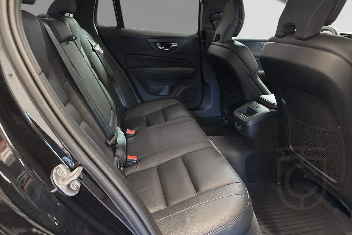 Volvo V60 Cross Country B4 AWD Diesel Core