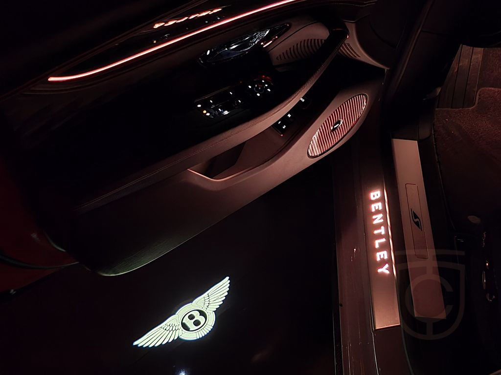 Bentley Flying Spur S V8*Mulliner*NAIM*Cambrian Grey*