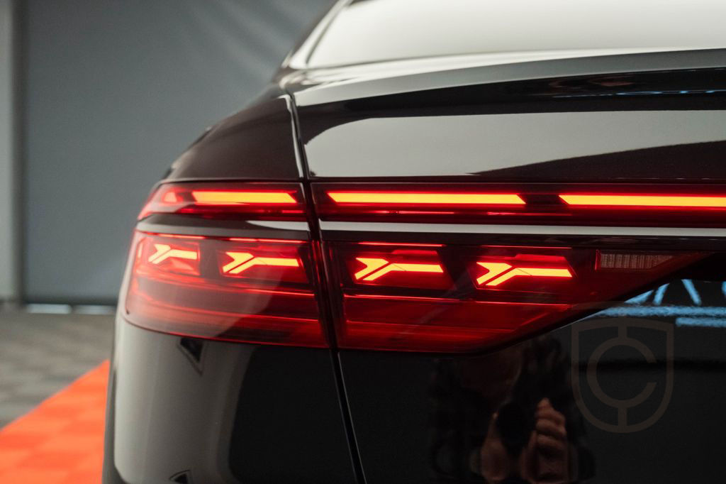 Audi S8 TFSI quattro tiptronic