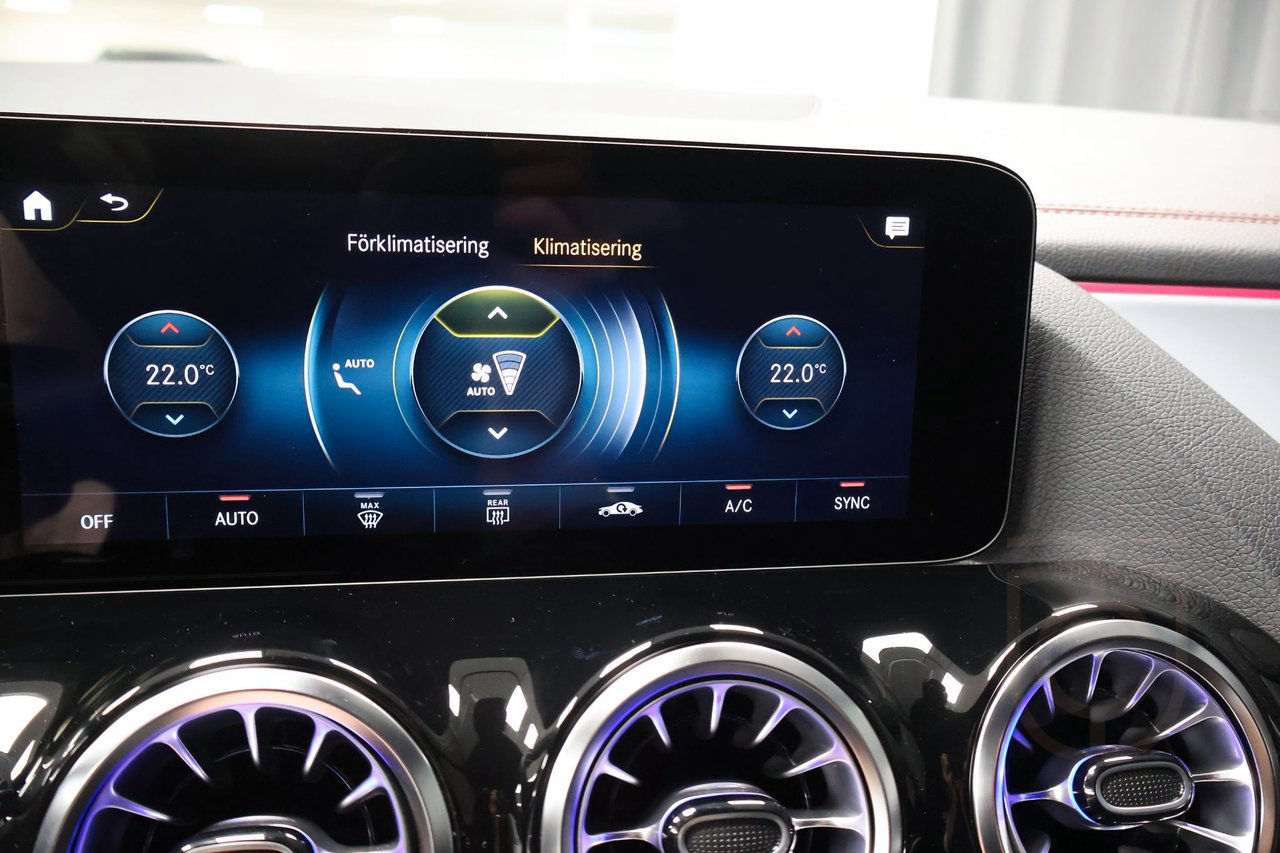 Mercedes-Benz EQA 300 4MATIC AMG ADVANCED PLUS