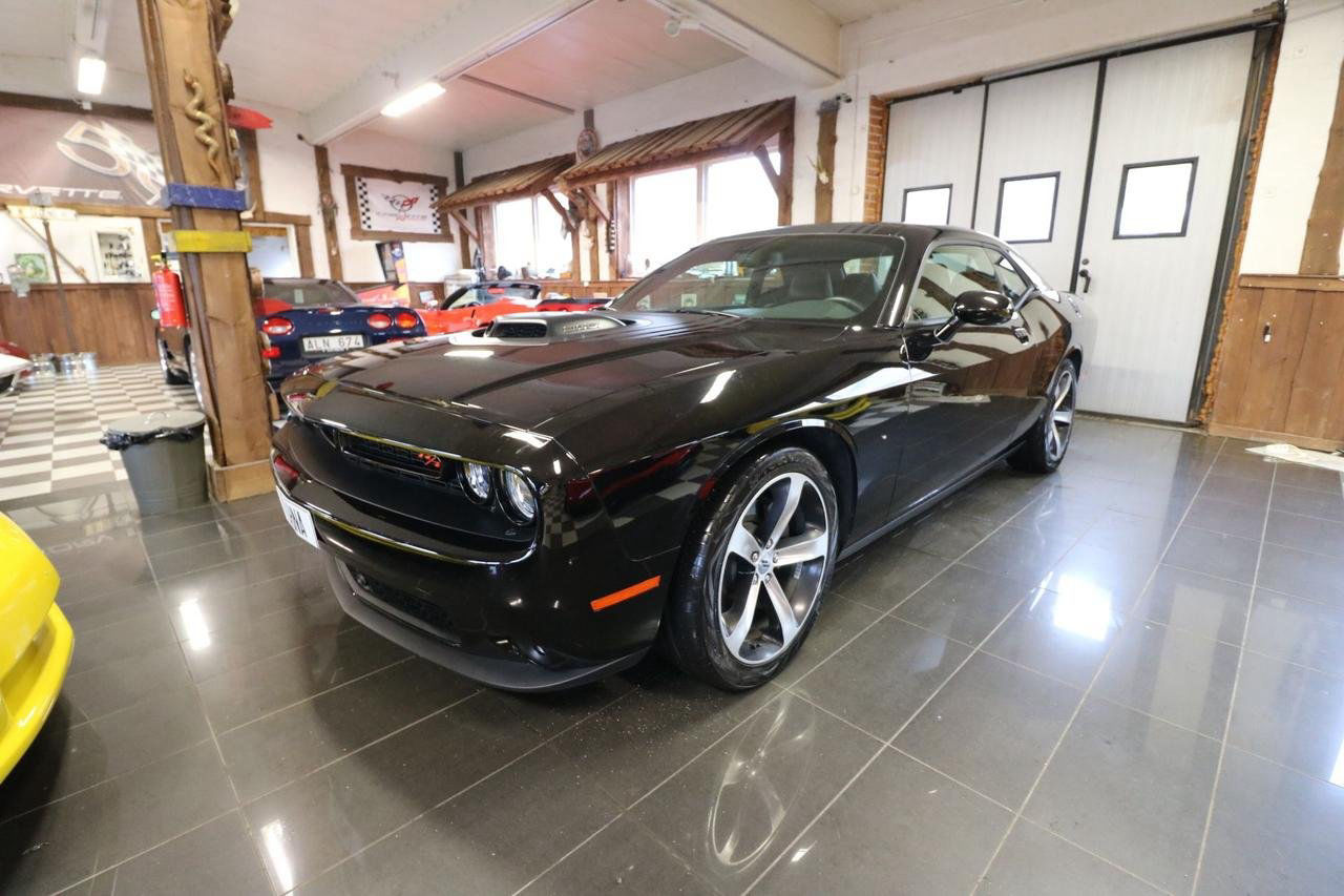 Dodge Challenger 5.7 V8 HEMI SHAKER EV BYTE