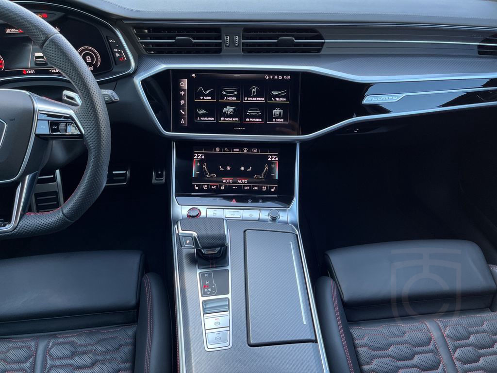 Audi RS6 Avant 463 KW PERFORMANCE+PANO+AHK+B&O+MATRIX