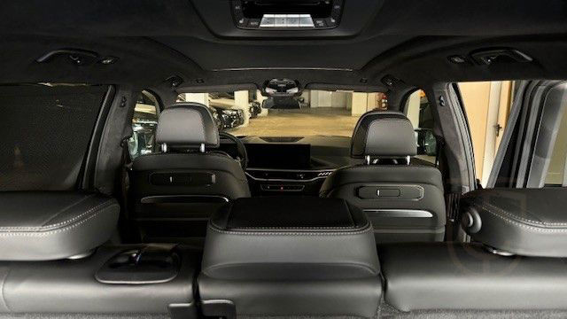 BMW X7 M60i Carbon 04/2024 Liste Preis 157000€