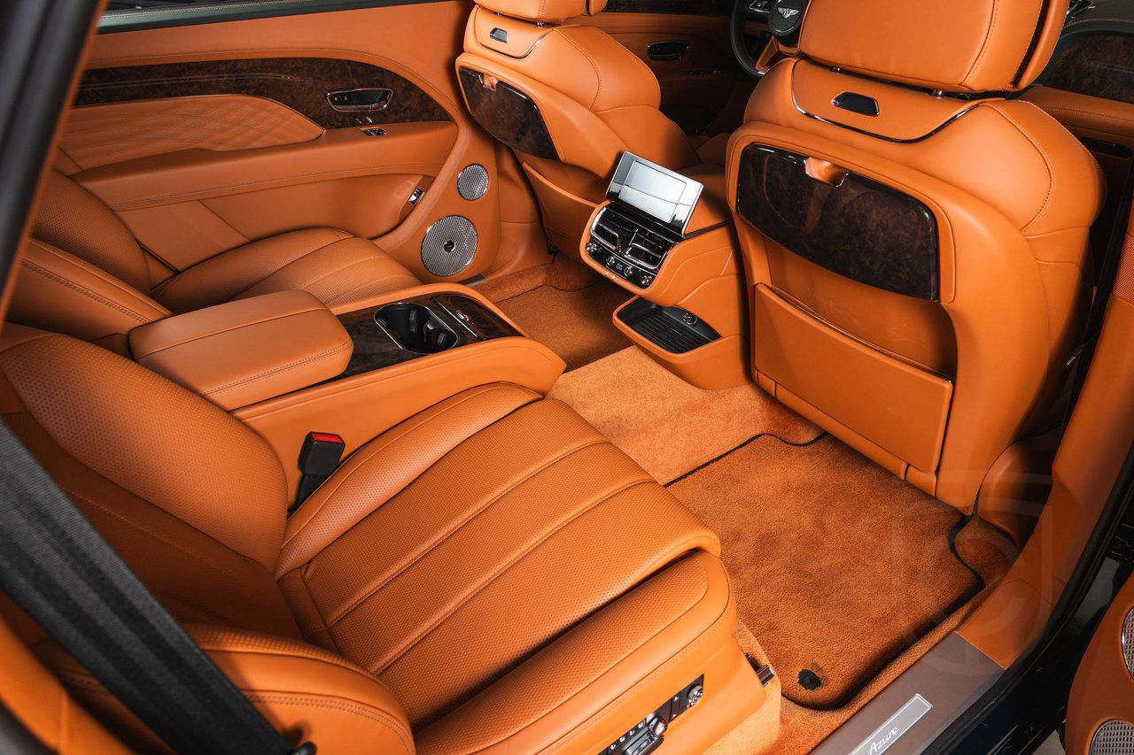 Bentley Bentayga V8 EWB 4.0 V8 EWB First Edition Azure